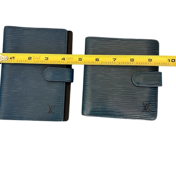 Louis Vuitton Wallet & Agenda Set in Epi Leather - Picture 4 of 10